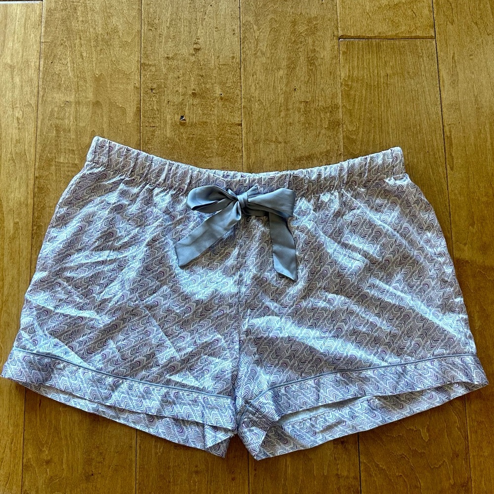Victoria’s Secret satin sleep shorts size small